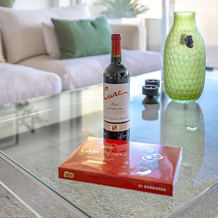 Panoramic La Concha Views, Stylish 3br, 5min To Banus Marbella