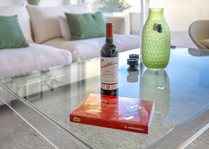 Panoramic La Concha Views, Stylish 3br, 5min To Banus Марбелья