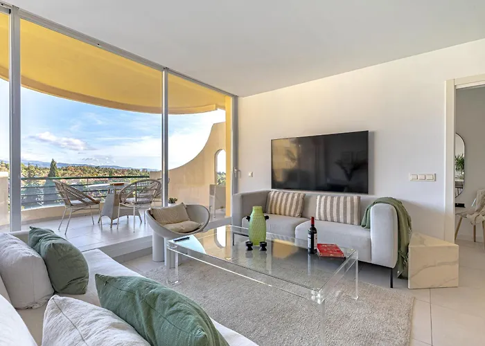 Panoramic La Concha Views, Stylish 3br, 5min To Banus شقة ماربيا