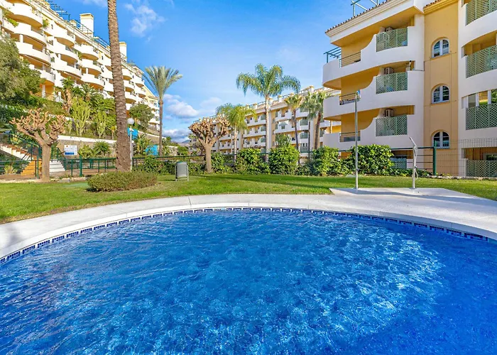 Panoramic La Concha Views, Stylish 3br, 5min To Banus * ماربيا